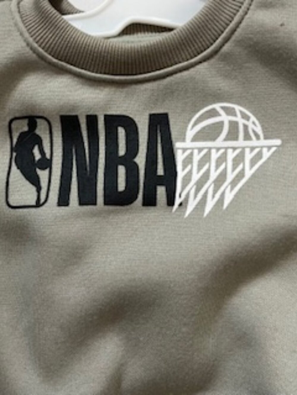🧡3/15 NWT NBA Sweatshirt and Pants Set Sage 3-6M - Picture 2 of 9